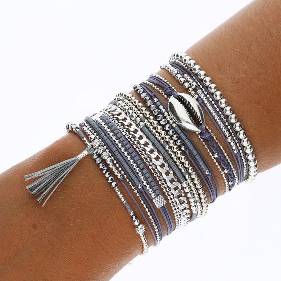35 different styles of bracelets Elegant and charming bracelets
