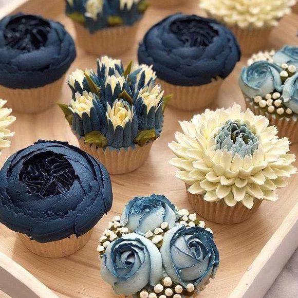 35+ Adorable Wedding Cake Ideas With Cupcakes dessert, cupcake, wedding dessert, food, cake decoration, cupcake ideas, wedding cupcake decorations
